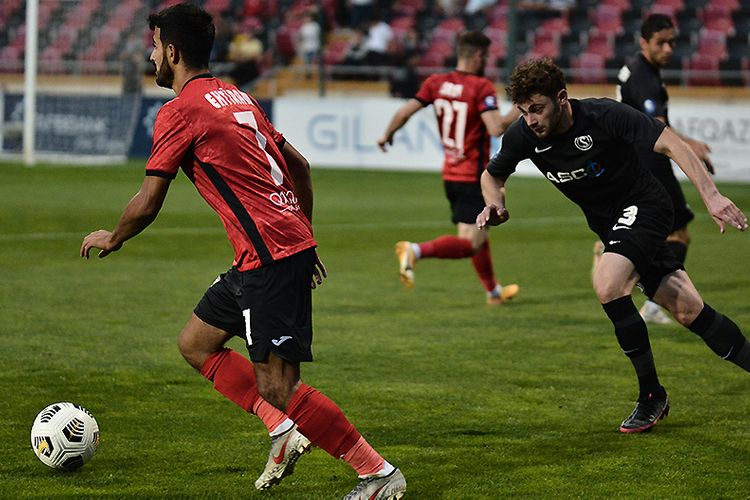 “Qəbələ” kəllə vuran futbolçusunu əvəzedici heyətə göndərdi