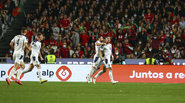 Serbiya və İspaniya mundialda, Portuqaliya ilə İsveç pley-offda
