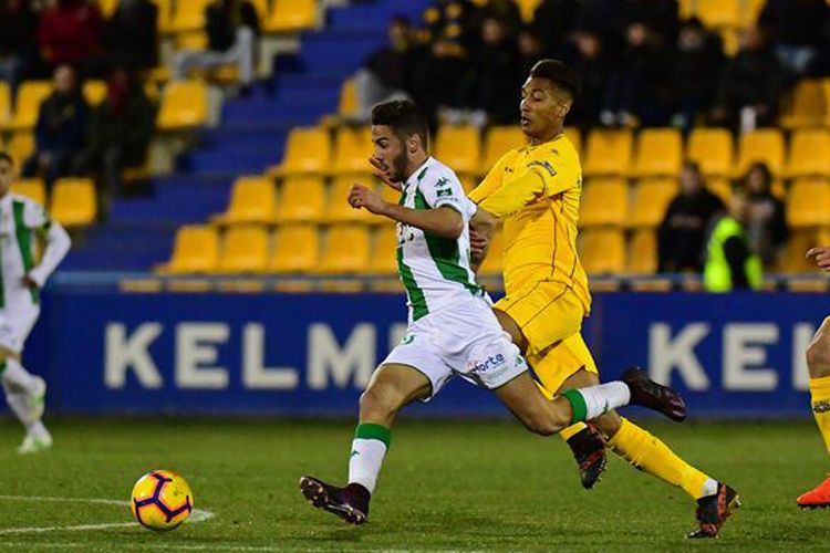 Millimizin sabiq futbolçusu İspaniya klubunda baxışda