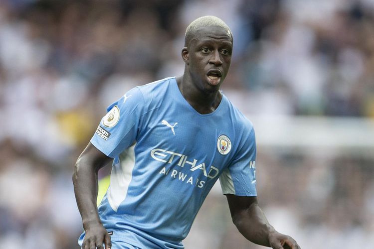 Mendi daha iki zorlamada ittiham olundu