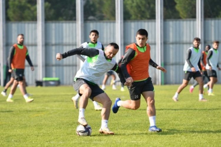 Namik Ələskərovun “Bursaspor”dakı maaşı artdı