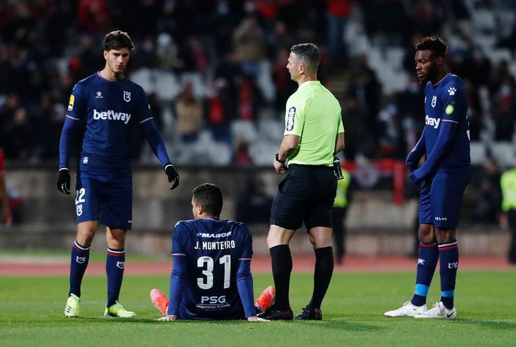 “Belenenseş”in futbolçularının “Omikron” ştamına yoluxduğu üzə çıxdı