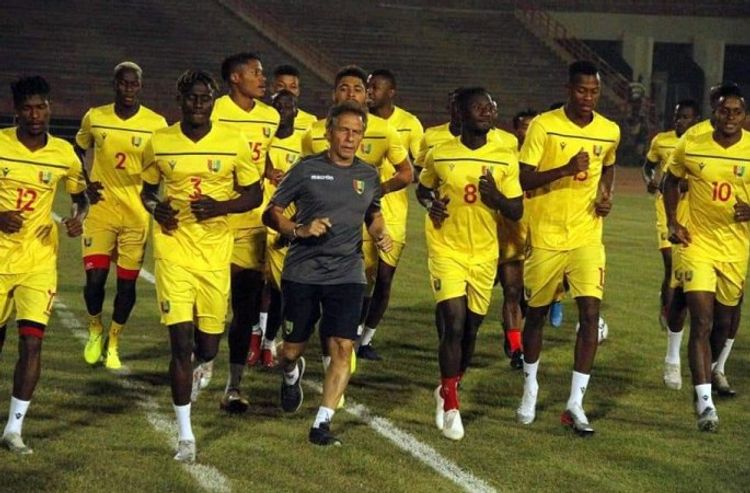 “Neftçi”nin futbolçusu Qvineya millisinə çağırıldı