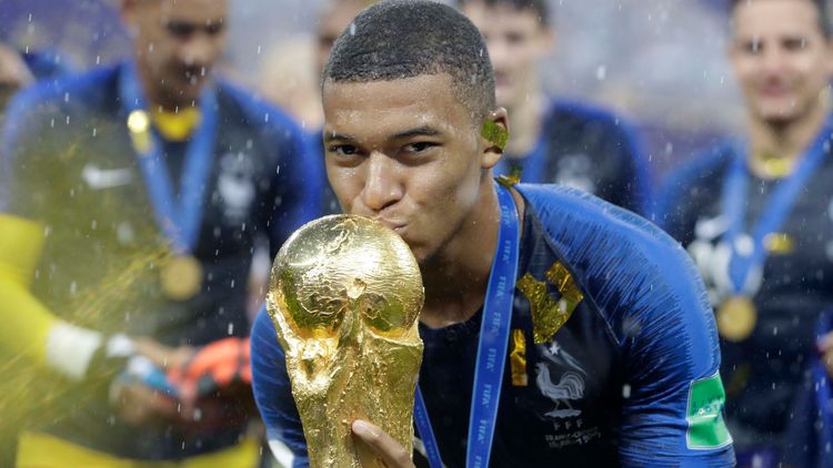 Kilian Mbappe: “Fransa millisindən getməyə hazıram”