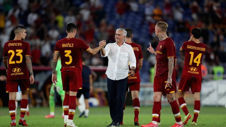 “Roma” iki futbolçusunu saxlayır