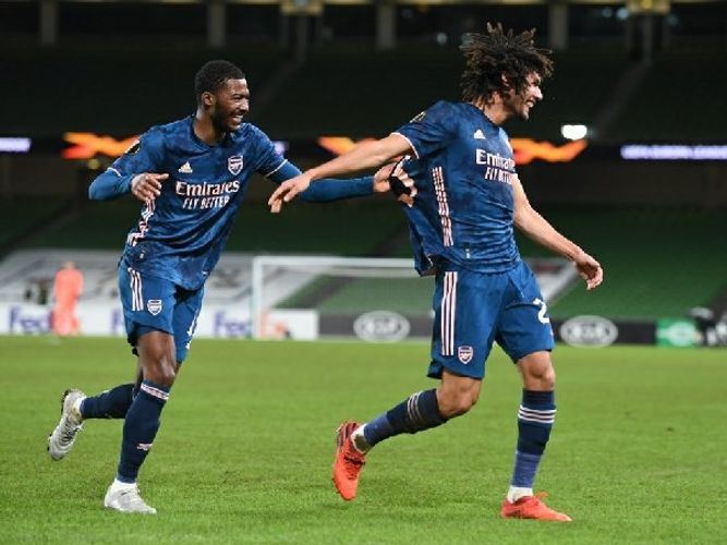 İki futbolçusu “Arsenal”dan gedir