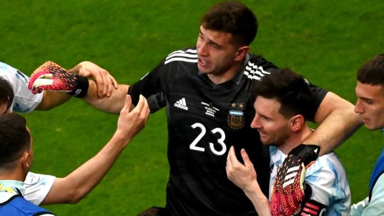 Messi onu dünyanın ən yaxşı qapıçılarından biri sayır