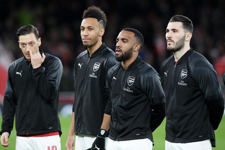 “Fənərbaxça” “Arsenal”dan daha bir futbolçu gətirir
