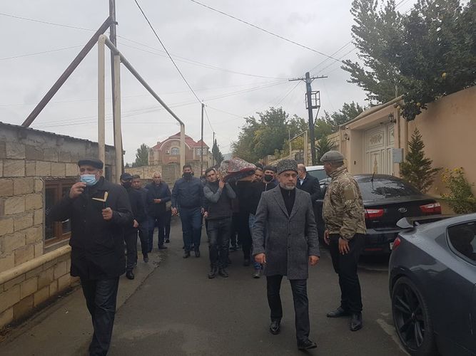Elnur Əşrəfoğlu dəfn olundu - FOTO