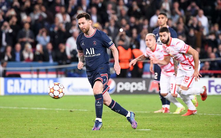 Ronaldoya çatdı, Romarionu qabaqladı, Peleyə yaxınlaşdı - Messi
