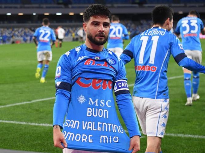 Mahir Emrelinin komandası böyük hesabla uduzdu