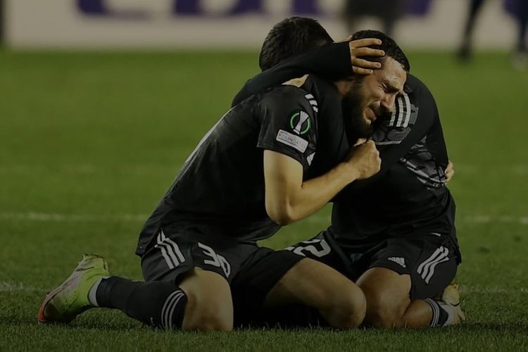 UEFA Abbas Hüseynovu fərqləndirdi