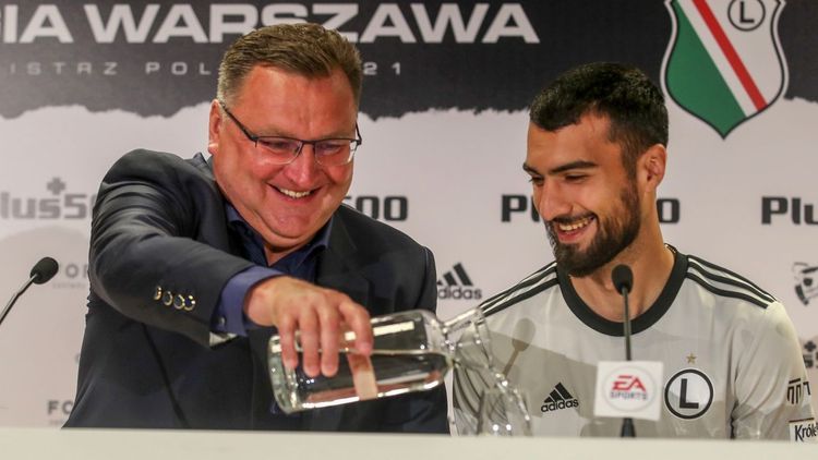 Mahir Emrelinin komandasında baş məşqçi dəyişikliyi