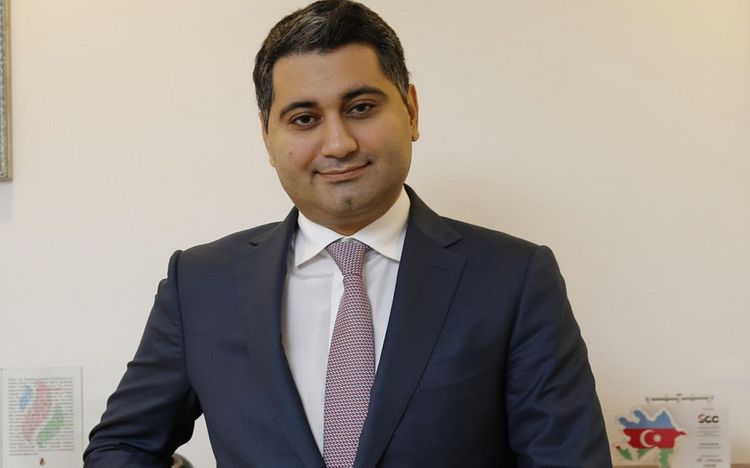 "Neftçi"nin Müşahidə Şurasının üzvü Samir Abasovu ələ saldı - FOTO