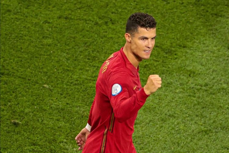 Ginnesin rekordları kitabına düşdü - Ronaldo