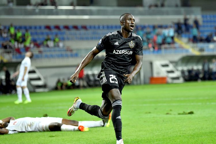 "Neftçi"ni məğlub edib liderliyə yüksəldi - "Qarabağ"