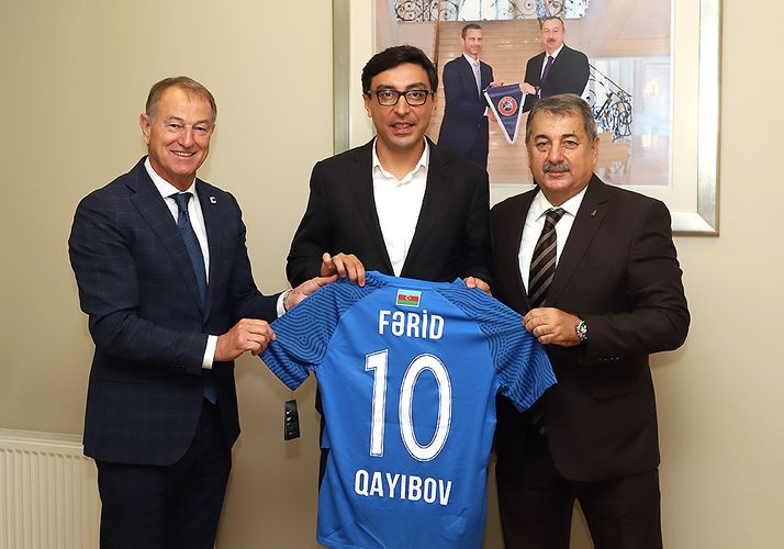 Elxan Məmmədovla ölkə futbolunu müzakirə etdi – Fərid Qayıbov