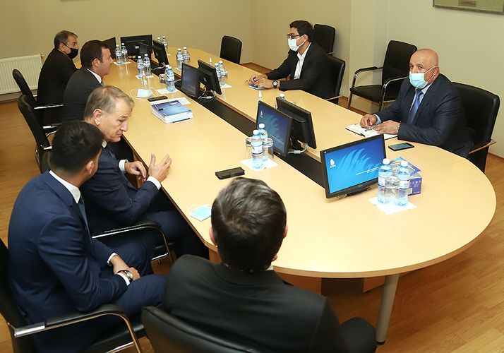 Elxan Məmmədovla ölkə futbolunu müzakirə etdi – Fərid Qayıbov