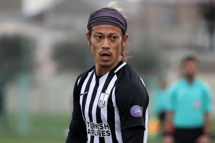 Keysuke Honda özünə klub axtarır