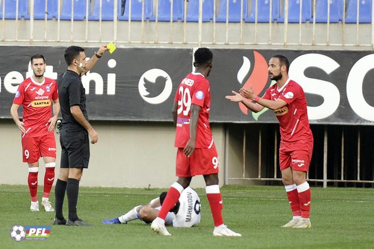 Premyer Liqada 9 cəzalı