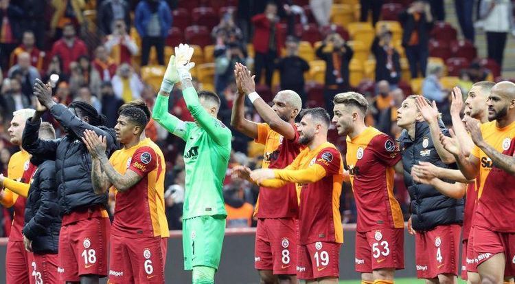 “Qalatasaray”dan gedəcək 6 futbolçu - ADLAR