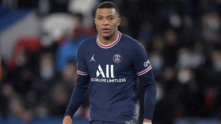 Mbappe fikrindən döndü: PSJ-də qalır