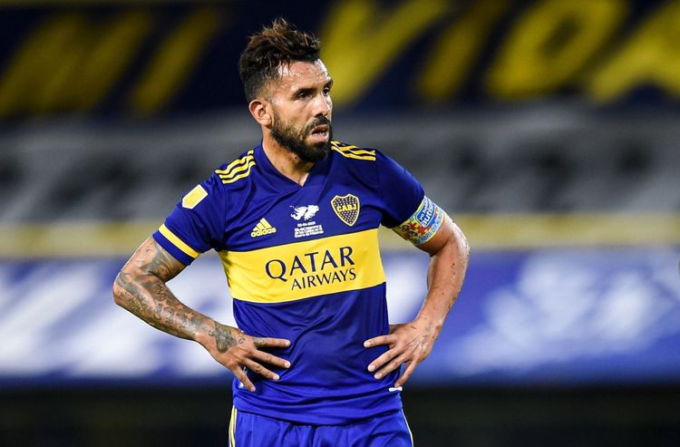 Karlos Tevez İngiltərəyə qayıtdı