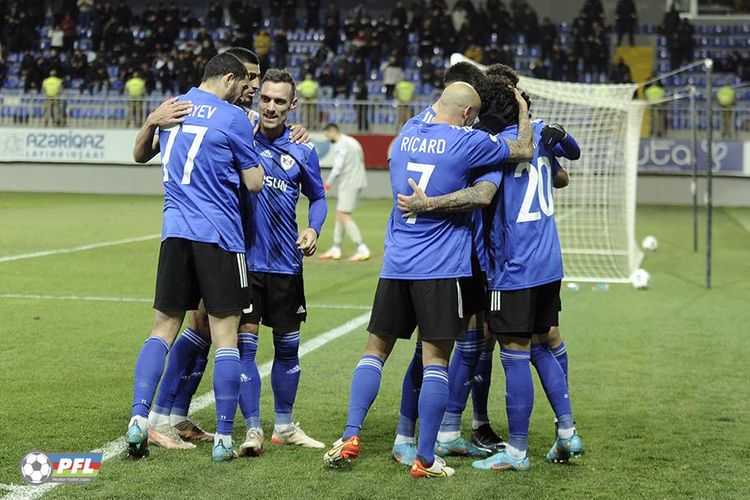 “Qarabağ”a iki şərik - “Porto” zirvədə