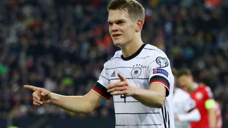 Dünya çempionu Premyer Liqada?