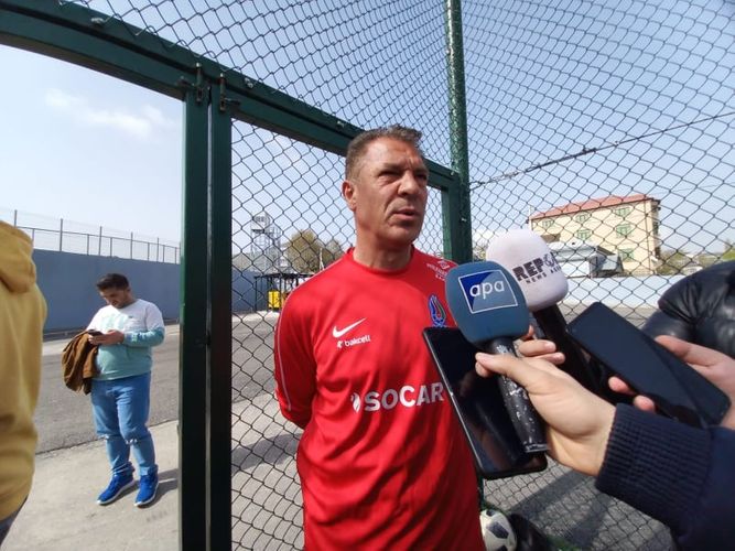 Vəli Qasımov: “Çətin də olsa iş gedir”