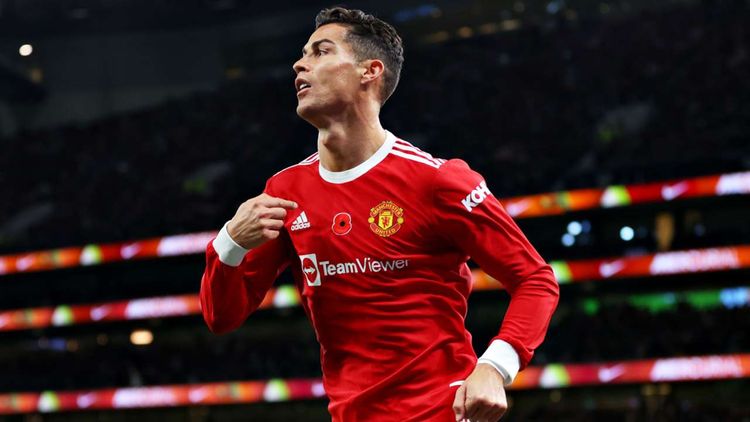 Ronaldo meydana qayıdır