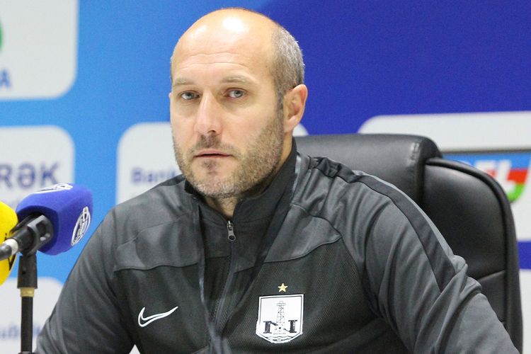 "Neftçi"nin baş məşqçisi: "Limitlə bağlı fikir bildirəndə üstümə düşdülər ki, nə danışırsan sən?"