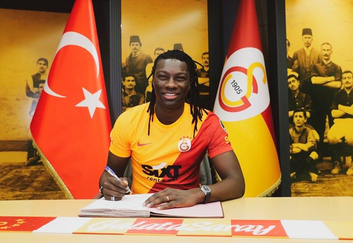 Qomis yenidən “Qalatasaray”da