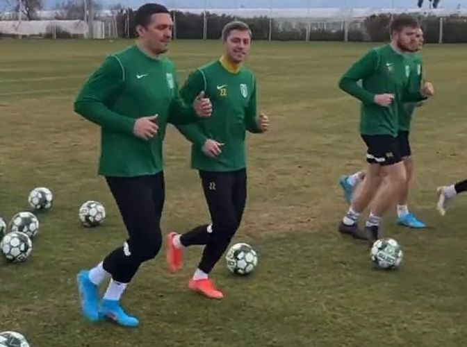 Dünya çempionu futbol meydanında