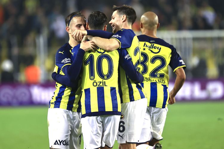 “Fənərbaxça”nın borcu açıqlandı
