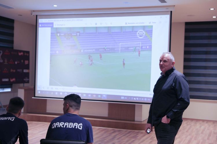 AFFA rəsmisi “Qarabağ”a dərs keçdi