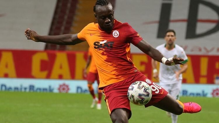 “Qalatasaray” hücumçusu ilə müqaviləyə xitam verdi