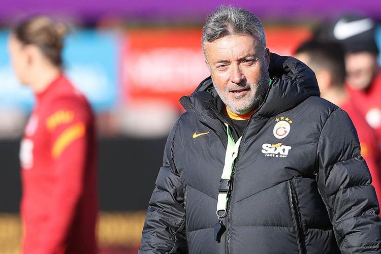 “Qalatasaray” baş məşqçisini dəyişə bilər