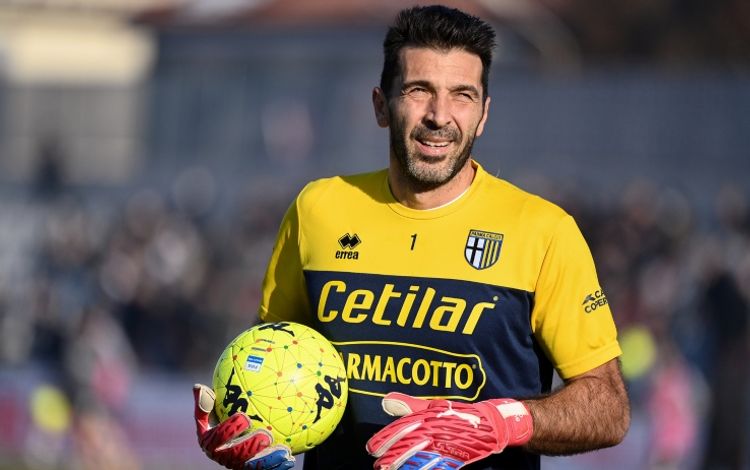 Buffon gələcək karyerası barədə qərar verdi