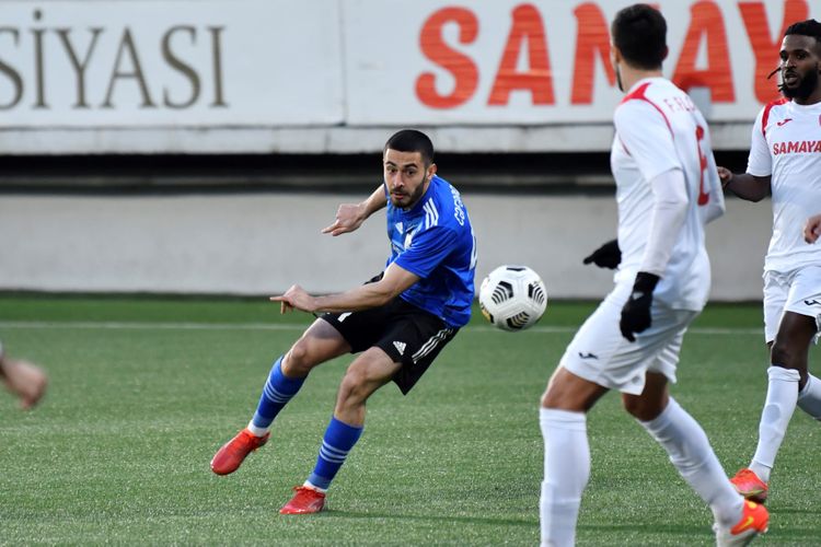 “Qarabağ”ın futbolçusu “Keşlə”dən üzr istədi: “Hörmətsiz şəkildə topu qəbul elədi”