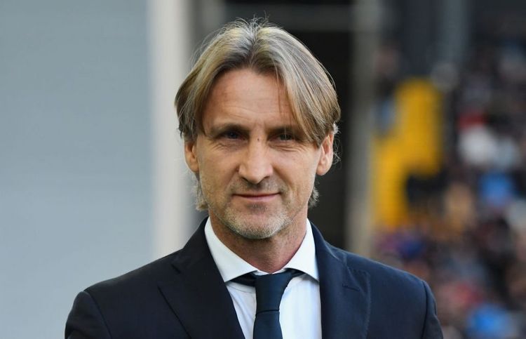 Nikola baş məşqçi gətirildi