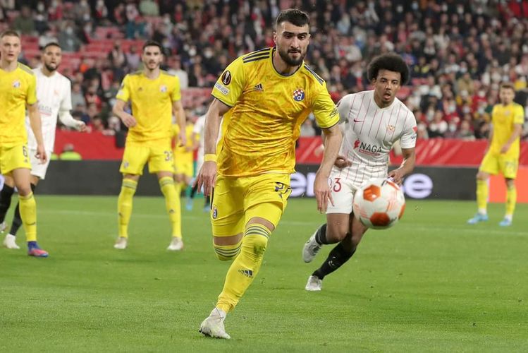 Emreli kənarda qaldı, “Dinamo” xal itirdi