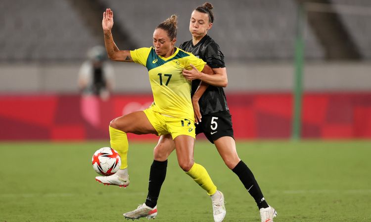 Millinin futbolçusundan 45 dəqiqədə üç avtoqol 