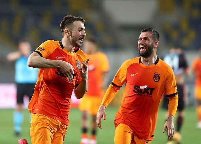 “Qalatasaray” göndərir, “Beşiktaş” gətirir