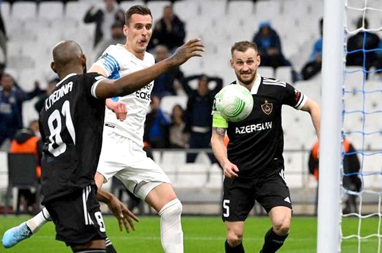 Keçmiş prezident: “Qarabağ” 12 futbolçu ilə oynayacaq”
