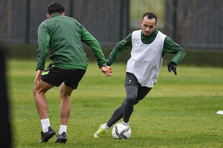 “Bursaspor”un ən stabili – Namik Ələskərov