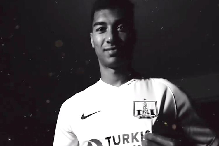 "Neftçi" Eddi İsrafilovu təqdim etdi