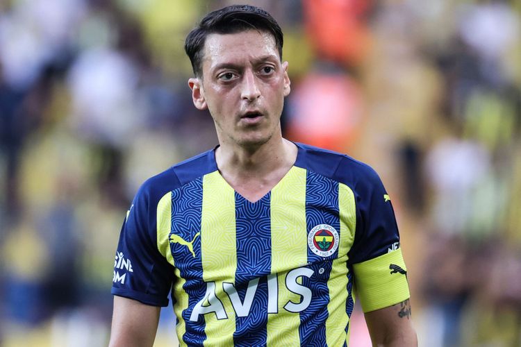 Məsut Özil sabiq “Səbail”linin aqibətini yaşaya bilər