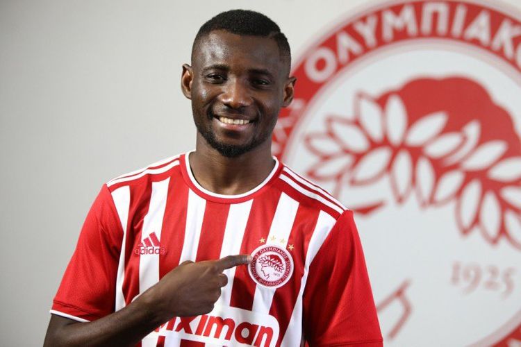 “Olimpiakos” Mamadu Kaneni Yunanıstana aparır