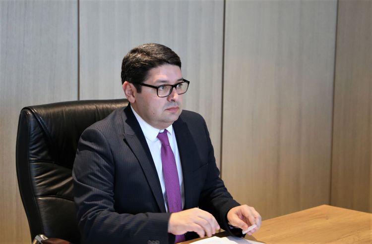 Fərhad Əliyev “velosiped”i “avarçəkmə”yə dəyişdi